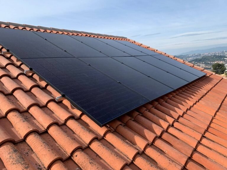 Installation de Panneaux Solaires sur Toit à Barentin