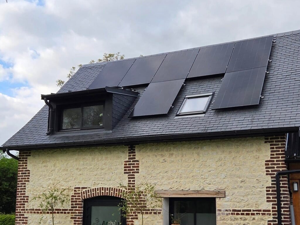 Sileos - Aides panneaux solaires 2026 : ce qui reste après la fin de la prime (TVA 5,5 %, impôts, aides locales) - Featured Image 1