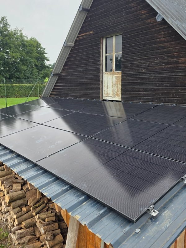 Sileos - Carport solaire, pergola et ombrière photovoltaïque : prix, règles d'urbanisme et production - Featured Image 1