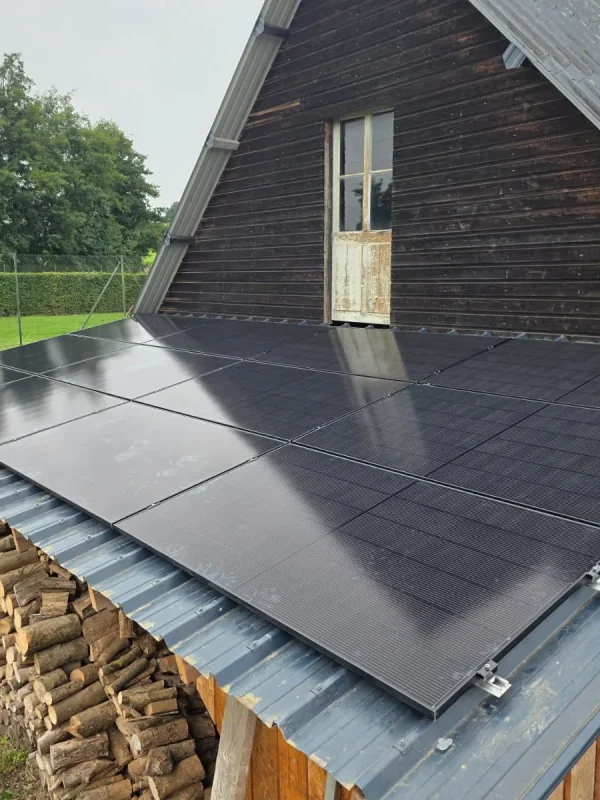 Sileos - Carport solaire, pergola et ombrière photovoltaïque : prix, règles d'urbanisme et production - Featured Image 1